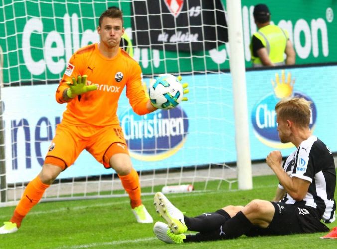 Marcel Schuhen hat den Blick voll auf den Ball fokussiert