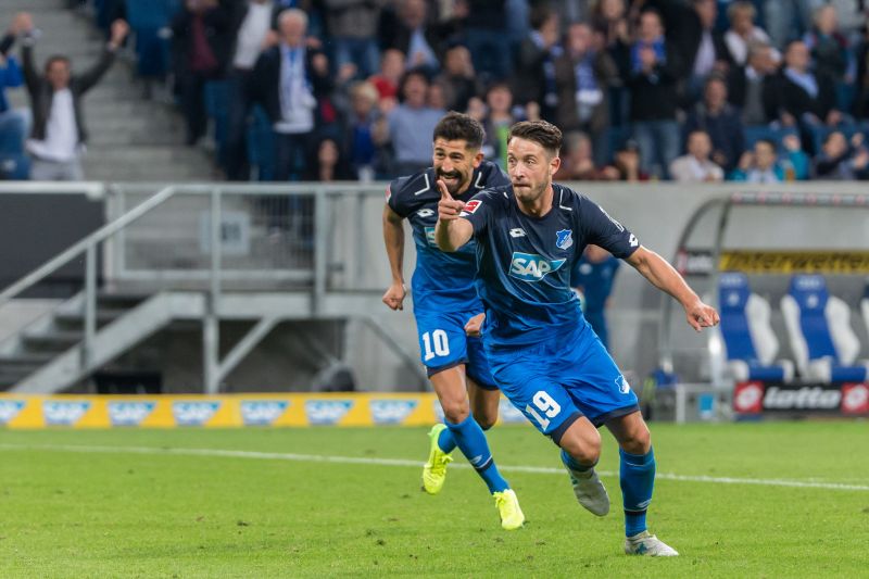 Doppeltorschütze gegen die Bayern Mark Uth (re.) möchte auch in der Europa League auf Torejagd gehen