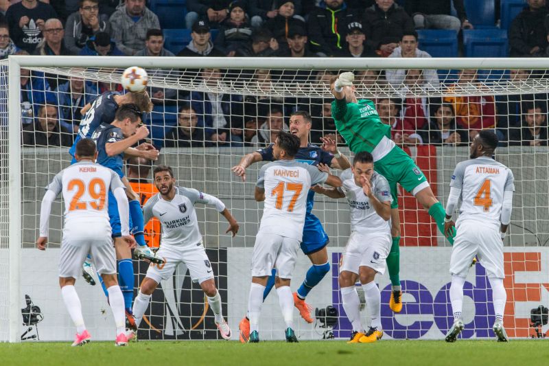 Erneut dicke Luft im Istanbuler Strafraum