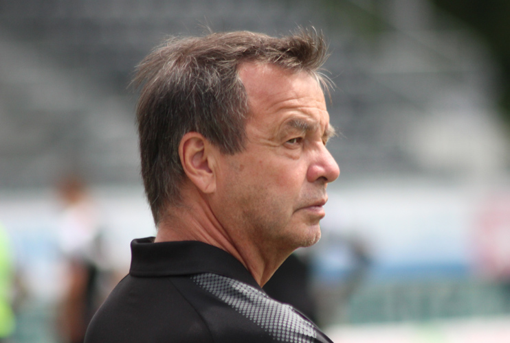 Otmar Schork mit vorausschauendem Blick