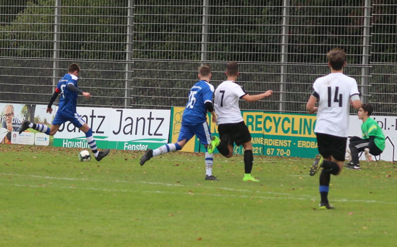 Nils Reißfelder erzeilt den 3:3-Ausgleich