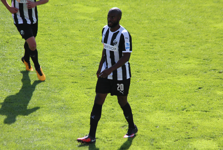 Vunguidica feierte gegen Regensburg sein Startelf-Comeback beim 2:0-Heimsieg des SVS