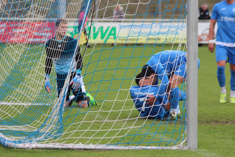 Jubel beim TSV - Enttäuschung bei Keeper Scholl
