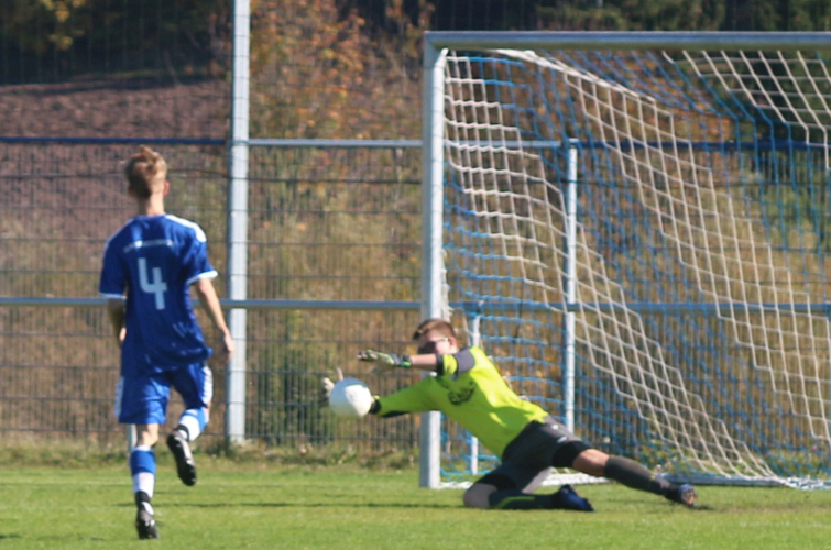 Keeper Johannes Dumke hält sicher