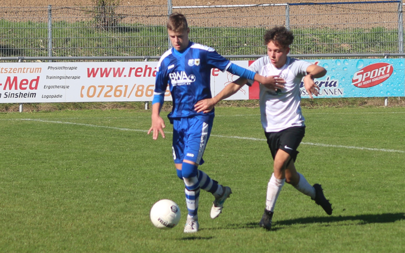 Dominik Schock enteilt seinem Gegenspieler