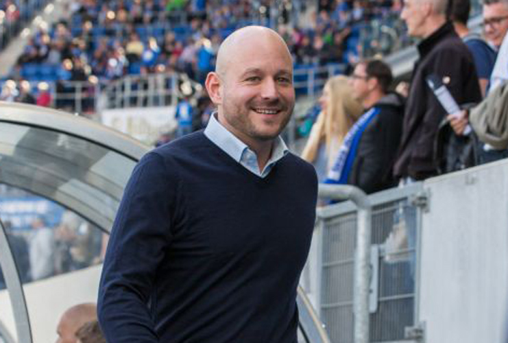 Alexander Rosen nimmt deutlich Stellung zum geschmacklosen, provokativen Banner