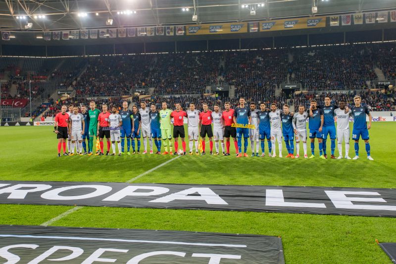 Gemeinsames Gruppenfoto vor dem Anpfiff