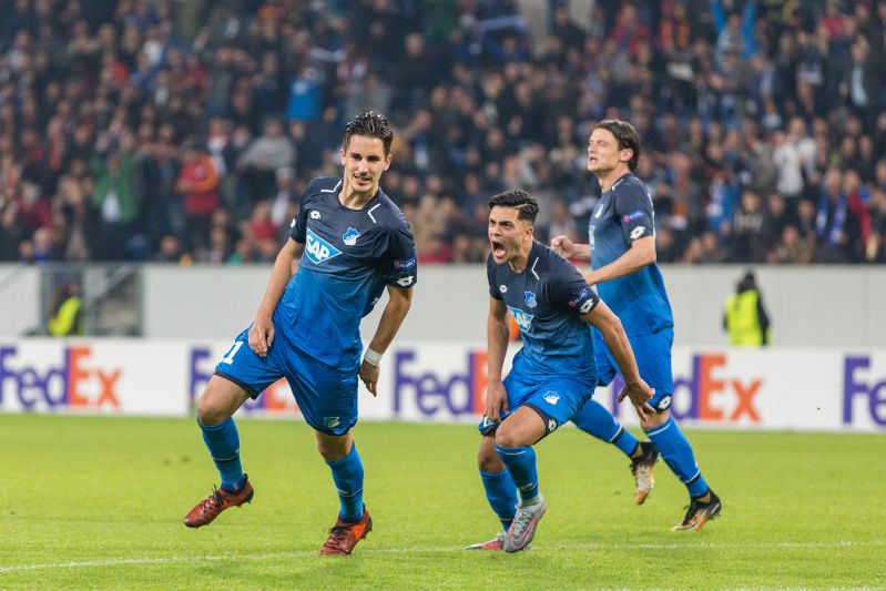 Hübner und Amiri feiern das 1:0