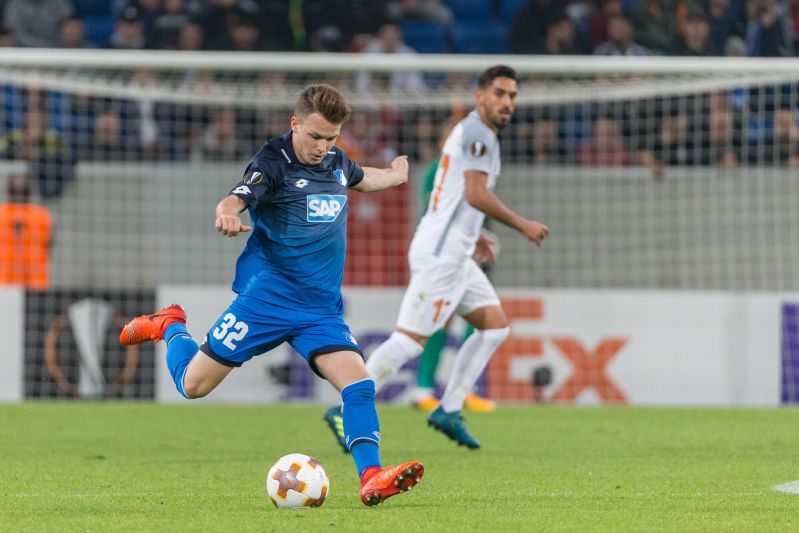 Perfekte Schusshaltung - Dennis Geiger traf bereits zwei Mal in der Bundesliga ins Schwarze