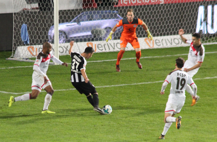 Julian Derstroff vergibt in aussichtsreicher Schussposition