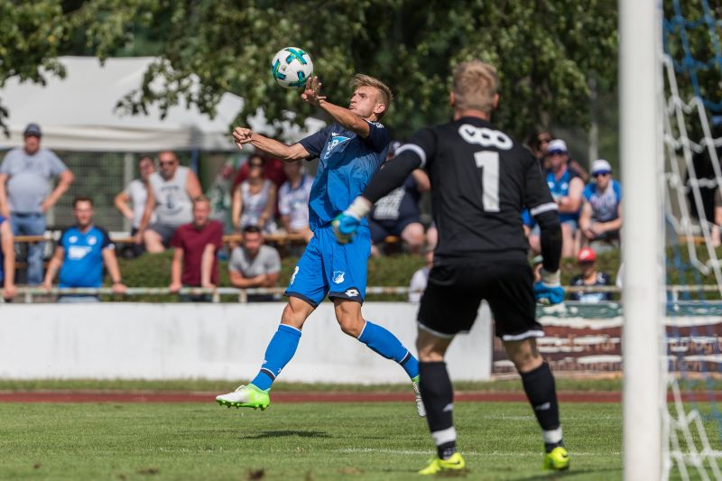 Stefan Posch im Aktion