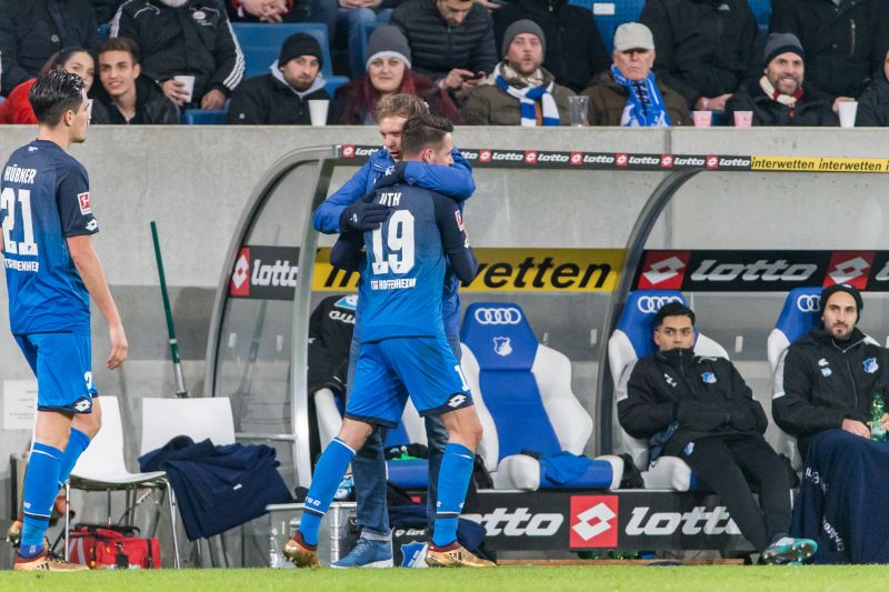 Jubel beim Trainer und Torschützen