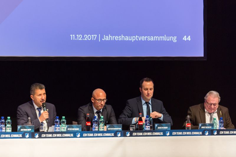 Kristian Baumgärtner (2.v.l.) wurde zum 2. Vorsitzenden wiedergewählt