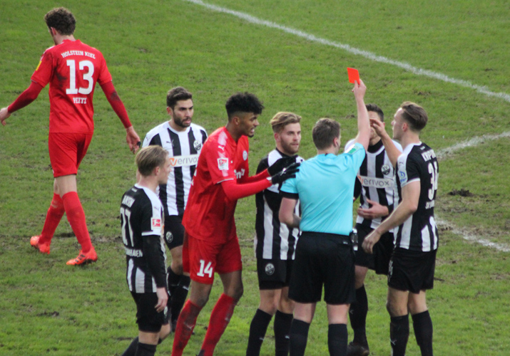 Fragwürdiges Gelb-Rot für Tim Kister