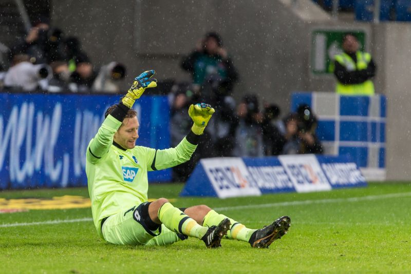 Zehn Gegentore in drei Spielen sind für TSG-Keeper Oliver Baumann zu viel