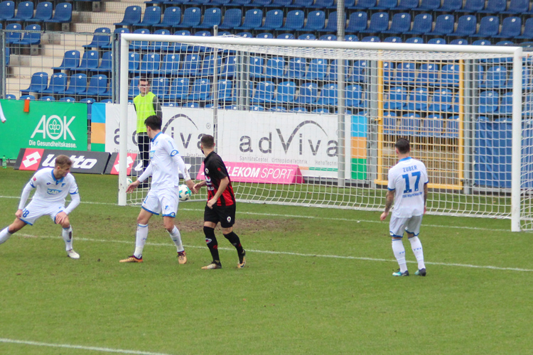 Ein Torwartfehler ermöglicht Rotterdam den 2:2-Ausgleich