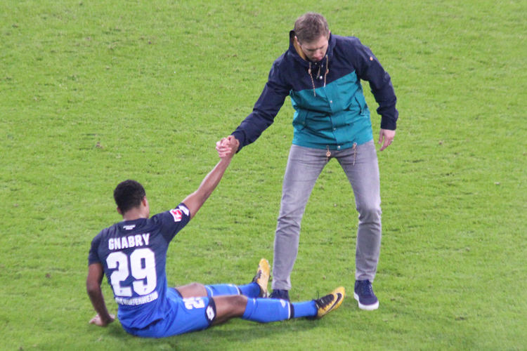 Nagelsmann hilft Gnabry auf die Beine