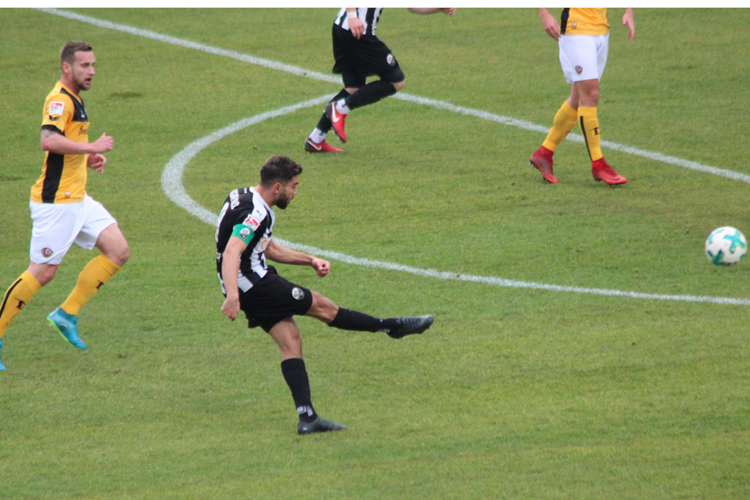 Daghfous beim Torschuss