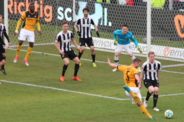 Klingmann blockt einen Schuss