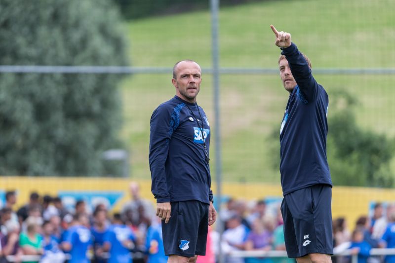 Im Gespräch mit Trainerkollege Matthias Kaltenbach