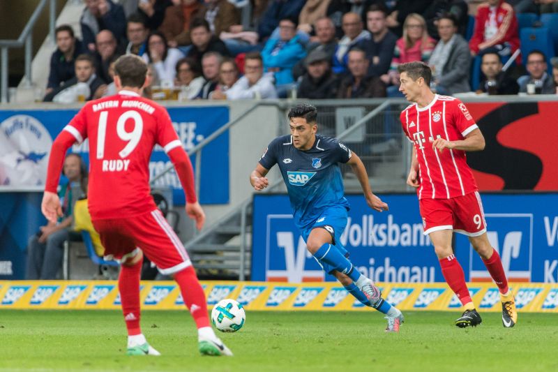 Amiri beim Dribbling