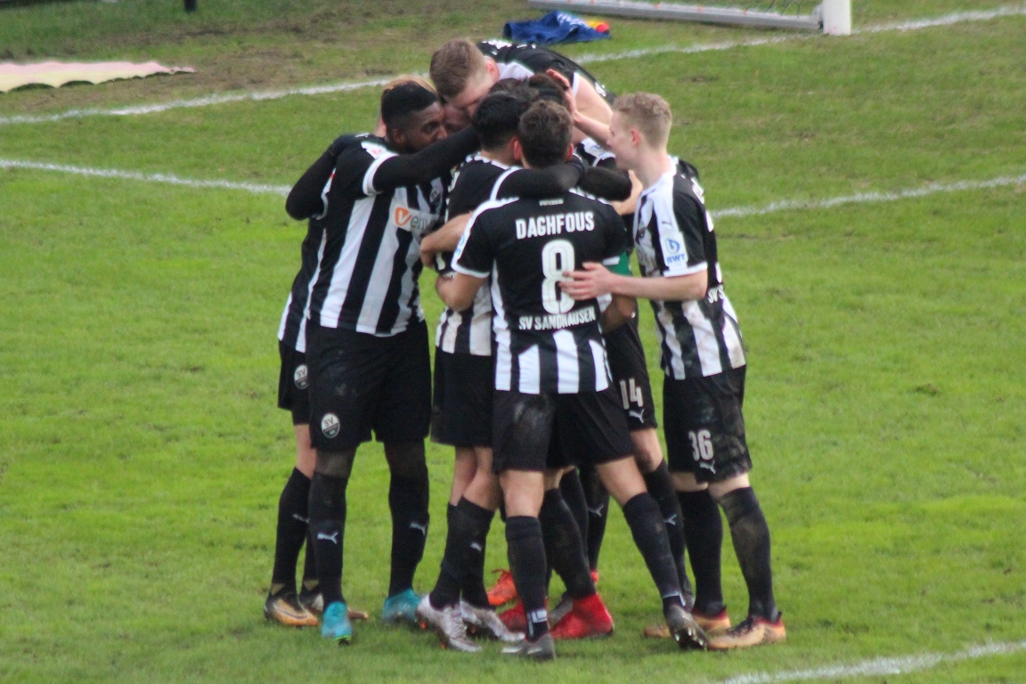 Mit Teamgeist und mannschaftlicher Geschlossenheit möchte der SVS in Berlin punkten