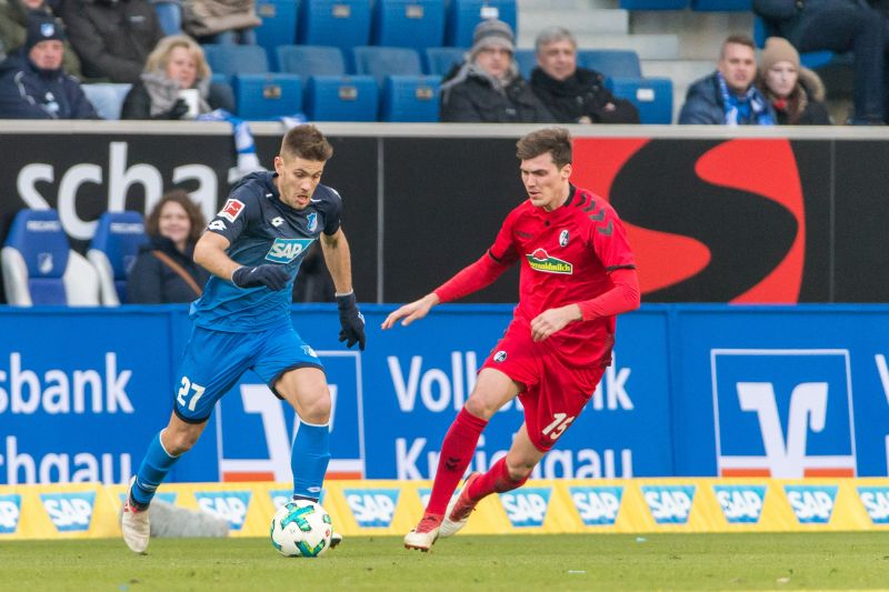 Kramaric enteilt seinem Gegenspieler