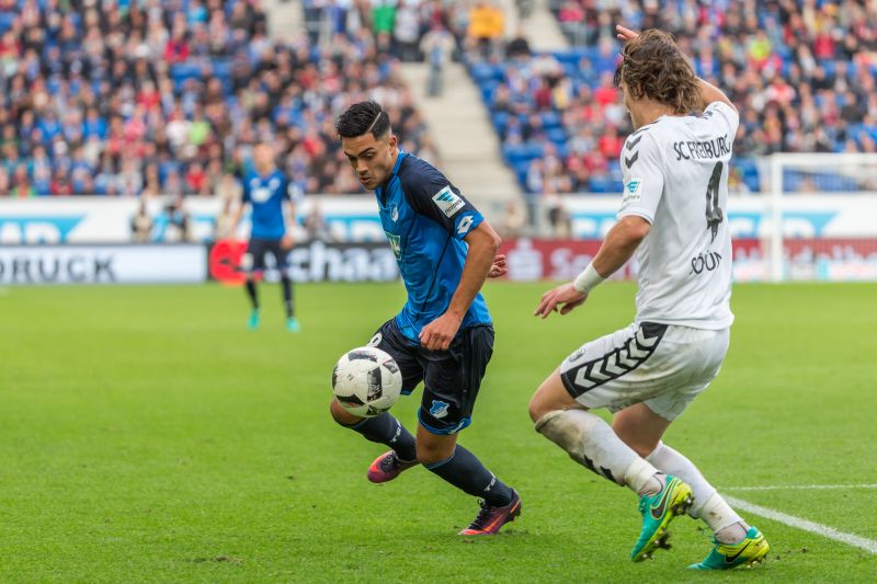 Nadiem Amiri (li.) gewinnt hier den Zweikampf gegen Gegenspieler Söyüncü