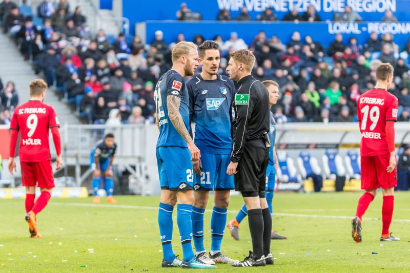 Nach dem Abpfiff gab es noch reichlich Redebedarf