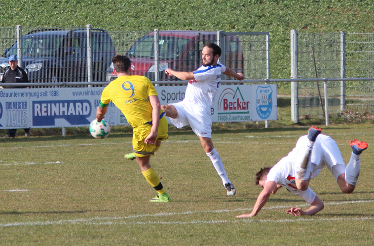TSV-Stürmer Walther verzieht in aussichtsreicher Position