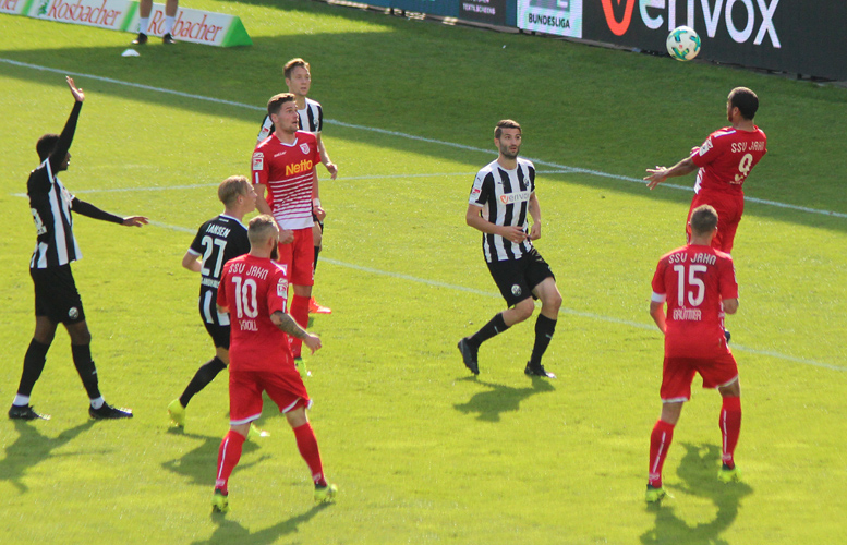 Spielsszene aus dem Hinspiel