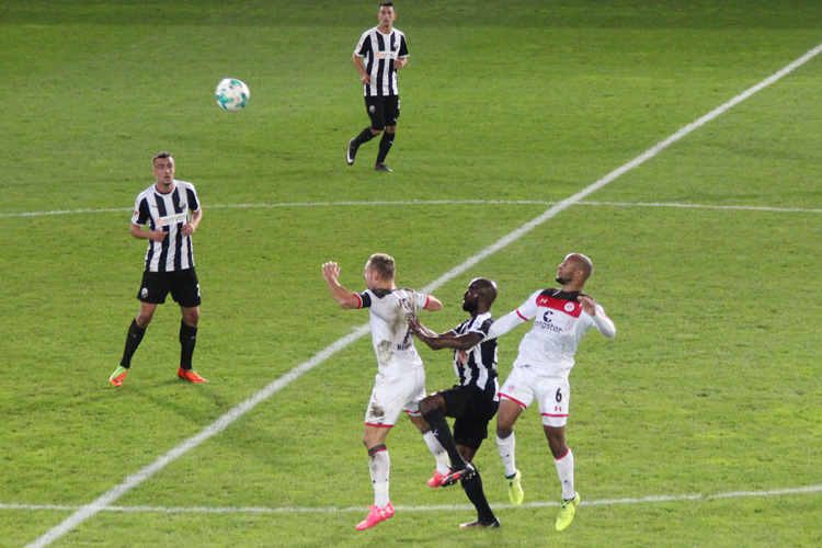 Spielszene aus dem Hinspiel