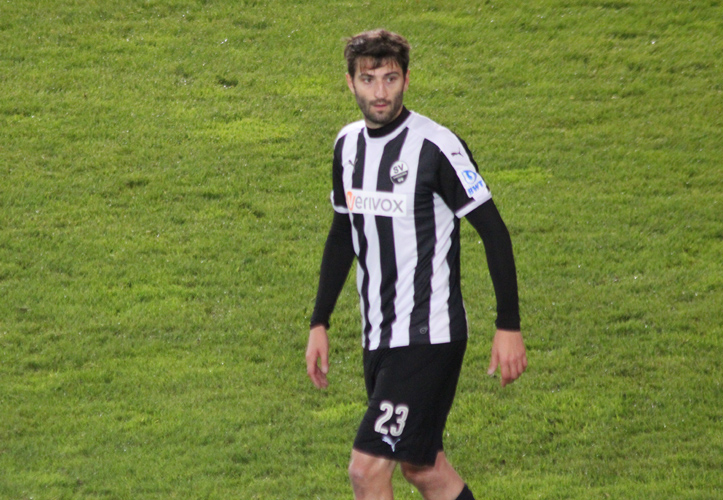 Verteidiger Karl traf in der Schlussphase nur die Querlatte