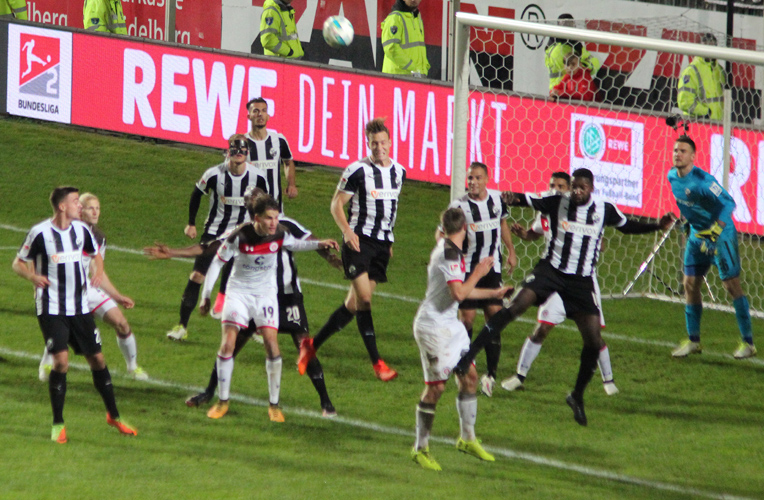 Spielszene aus dem Hinspiel