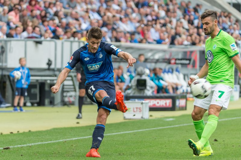 Trifft Hoffenheims Torgarant Kramaric (li.) gegen die Wölfe im sechsten Spiel in Folge?