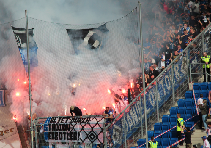 Zündelnder Gästeblock