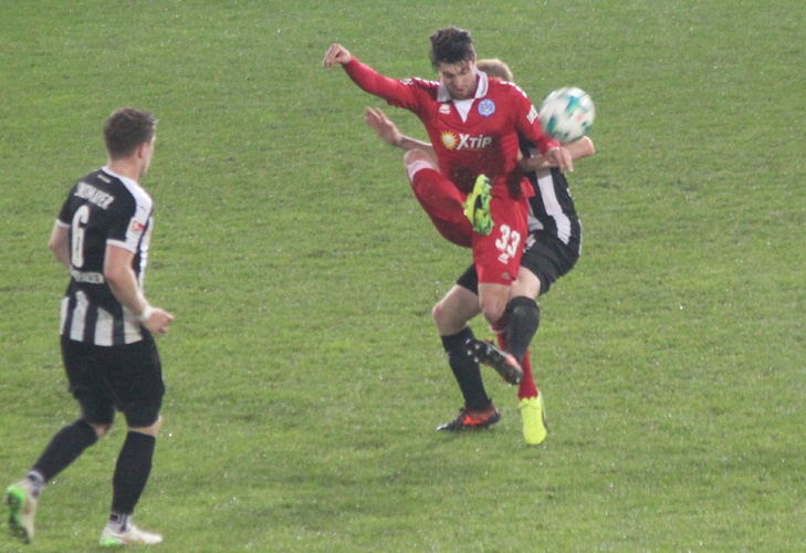 Moritz Stoppelkamp erzielte im Hinspiel das "Tor des Tages"