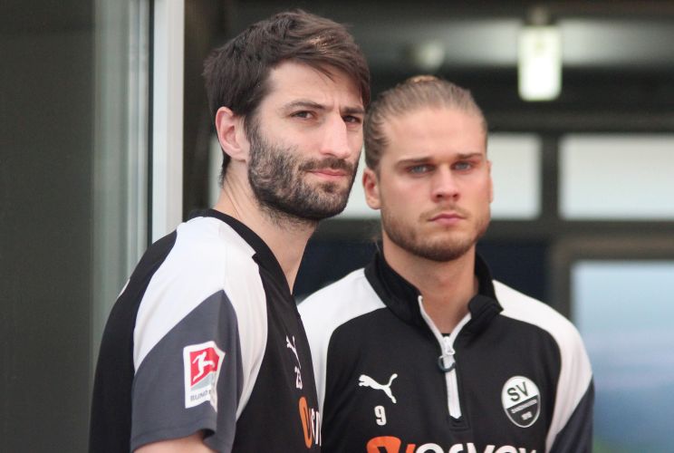 Markus Karl (li.) und Rurik Gislason zählen zu den Aktivposten im Sandhäuser Spiel