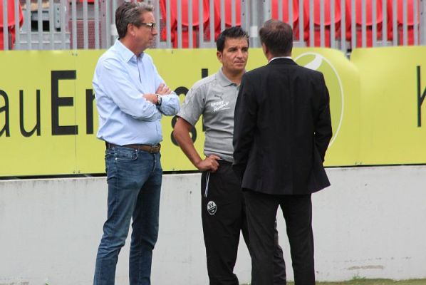 Die Verantwortlichen (v. links) Machmeier, Kocak und Schork planen die neue Saison