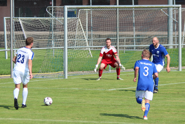 Simon Dowalil setzet sich über die linke Angriffseite mehrmals durch