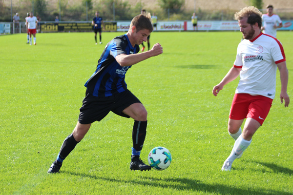 Nis Reißfelder (li.) im Eins gegen Eins