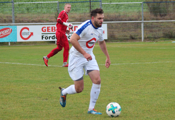 Christian Heinlein in der Vorwärtsbewegung