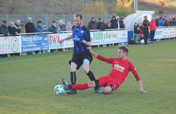 Nils Ohlhauser wird hier gestoppt