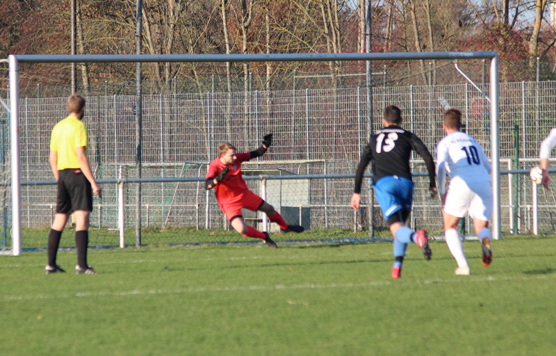 1:0 für den SVR per Strafstoß von Karolus