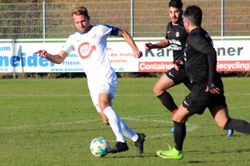 Simon Dowalil (li.) gelang wie vor einer Woche in Waibstadt ein Doppelpack