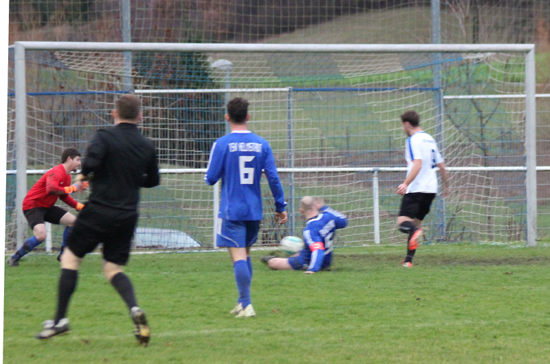 Schilling trifft ins eigene Tor zum 2:7-Endstand