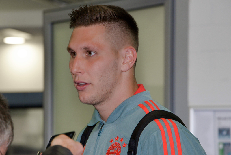 Nikls Süle stellt sich nach dem Spiel den Fragen in der Mixed-Zone