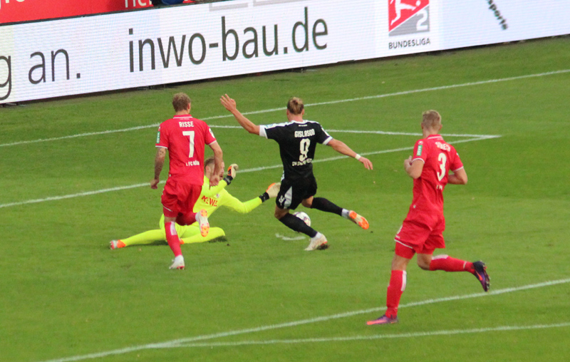 Gislason scheitert am FC-Keeper Horn