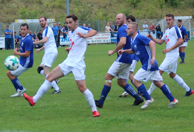 30 Treffer aus 19 Spielen sind eine überragender Trefferquote für Rohrbachs Stürmer Karolus