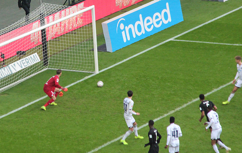 Haller erzielt den 2:2-Ausgleich